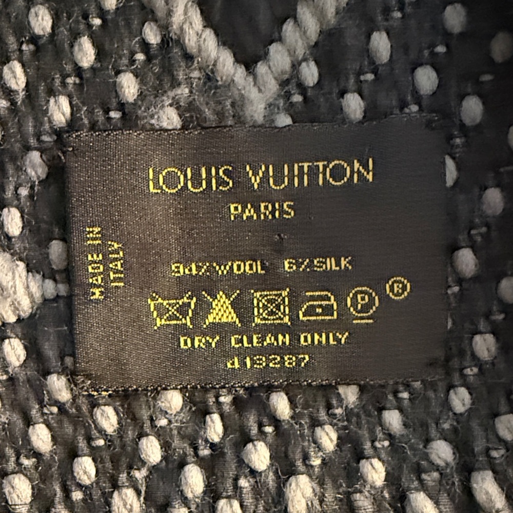 Louis Vuitton Black and Gray Scarf - Picture 2 of 2